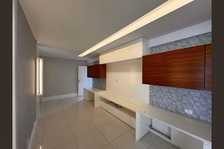 Apartamento à venda com 260m², 4 quartos e 3 vagasHall Íntimo