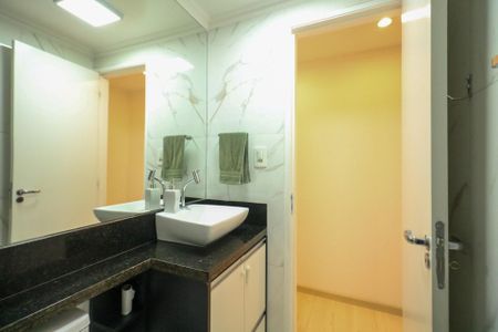 Apartamento à venda com 47m², 2 quartos e 1 vaga Apartamento à venda com 47m², 2 quartos e 1 vagaBanheiro