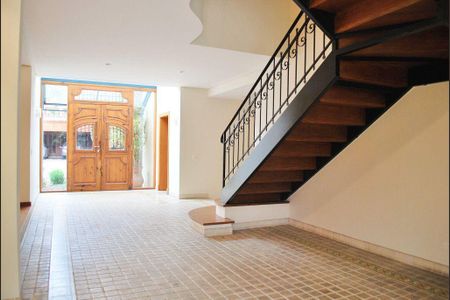 Casa para alugar com 533m², 4 quartos e 5 vagas