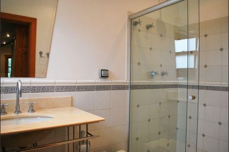 Casa para alugar com 533m², 4 quartos e 5 vagas