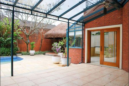 Casa para alugar com 533m², 4 quartos e 5 vagas