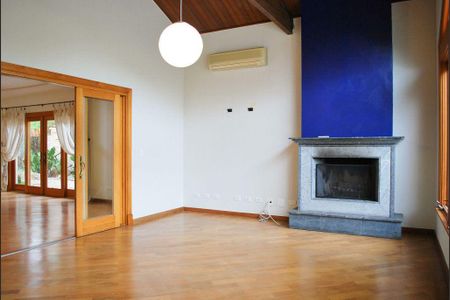 Casa para alugar com 4 quartos, 533m² em Jardim Prudência, São Paulo