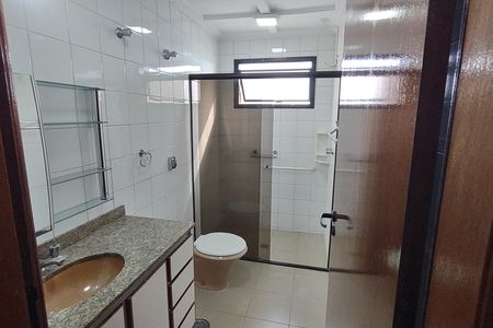 Apartamento para alugar com 147m², 3 quartos e 2 vagas Apartamento para alugar com 147m², 3 quartos e 2 vagasBanheiro 2