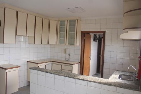 Apartamento para alugar com 147m², 3 quartos e 2 vagasCozinha