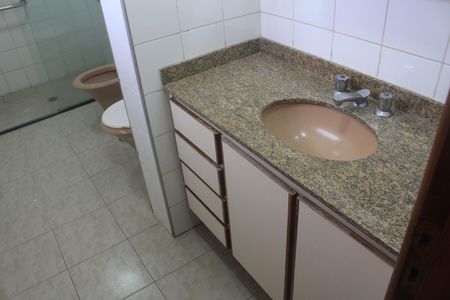 Apartamento para alugar com 147m², 3 quartos e 2 vagasBanheiro da Suíte