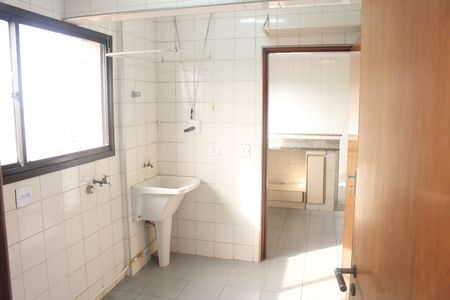 Apartamento para alugar com 147m², 3 quartos e 2 vagasÁrea de Serviço