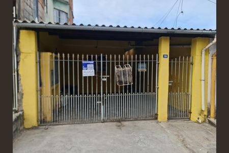 Casa para alugar com 55m², 1 quarto e sem vaga Casa para alugar com 55m², 1 quarto e sem vagaFachada do imóvel com placa QuintoAndar