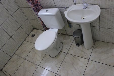 Banheiro  de casa para alugar com 1 quarto, 55m² em Parque Primavera, Guarulhos