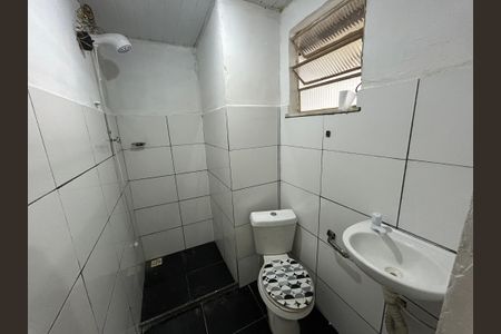 Banheiro de casa para alugar com 1 quarto, 60m² em Osvaldo Cruz, Rio de Janeiro