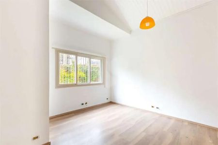 Casa à venda com 1 quarto, 247m² em Jardim das Acacias, São Paulo
