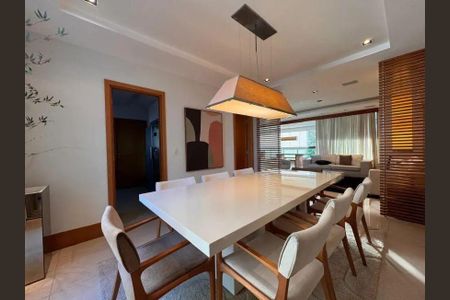 Apartamento à venda com 233m², 3 quartos e 3 vagas