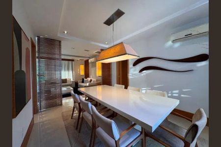 Apartamento à venda com 233m², 3 quartos e 3 vagas
