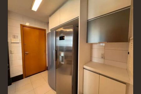 Apartamento à venda com 233m², 3 quartos e 3 vagas