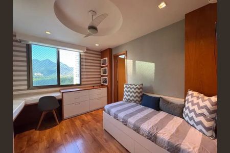 Apartamento à venda com 233m², 3 quartos e 3 vagas