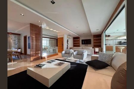 Apartamento à venda com 233m², 3 quartos e 3 vagas