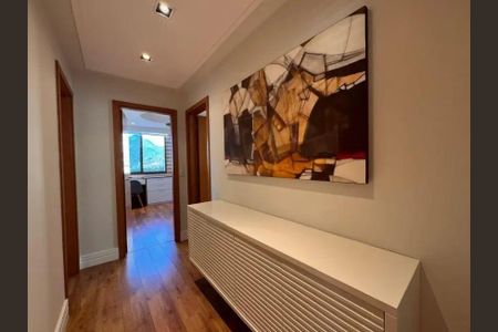 Apartamento à venda com 233m², 3 quartos e 3 vagas