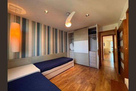Apartamento à venda com 233m², 3 quartos e 3 vagas