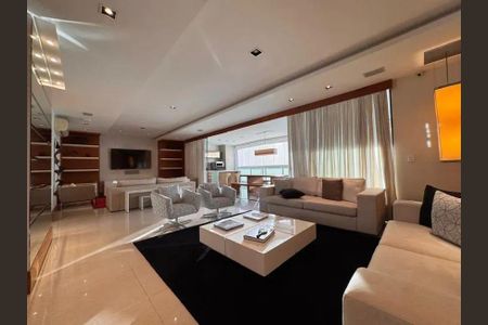 Apartamento à venda com 233m², 3 quartos e 3 vagas