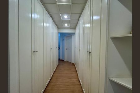 Apartamento à venda com 290m², 4 quartos e 3 vagas