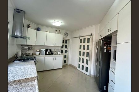 Apartamento à venda com 290m², 4 quartos e 3 vagas