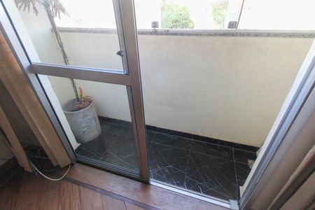 Apartamento à venda com 2 quartos, 55m² em Jardim Santa Teresinha, São Paulo