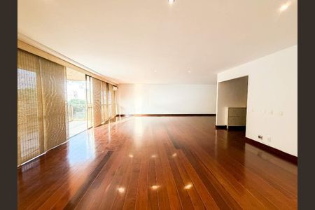 Apartamento à venda com 294m², 4 quartos e 4 vagas