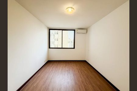Apartamento à venda com 294m², 4 quartos e 4 vagas