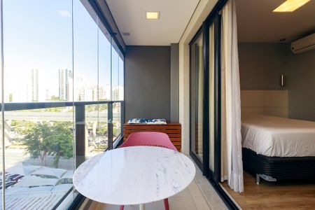 Studio para alugar com 40m², 1 quarto e 1 vagaStudio - Varanda