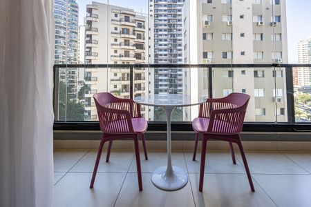 Varanda de kitnet/studio para alugar com 1 quarto, 40m² em Campo Belo, São Paulo