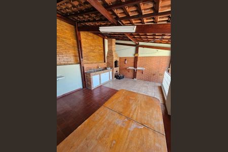 Casa à venda com 3 quartos, 174m² em Jardim Santa Francisca, Guarulhos