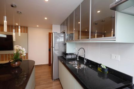 Apartamento à venda com 51m², 2 quartos e 1 vaga Apartamento à venda com 51m², 2 quartos e 1 vagaCozinha - Armários