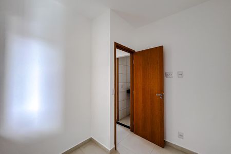 Quarto 1 de apartamento para alugar com 2 quartos, 41m² em Vila Carrão, São Paulo
