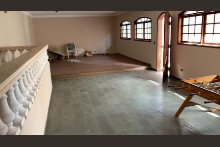 Casa à venda com 4 quartos, 400m² em Parque dos Passaros, São Bernardo do Campo