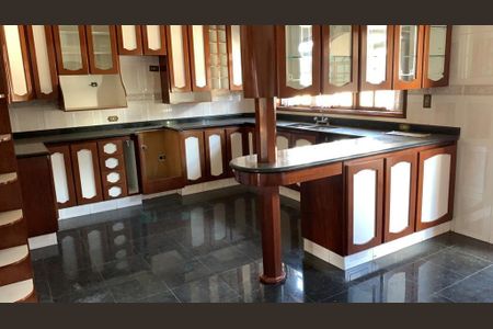 Casa à venda com 4 quartos, 400m² em Parque dos Passaros, São Bernardo do Campo
