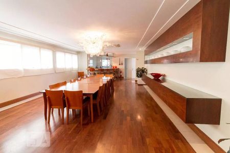 Apartamento à venda com 145m², 4 quartos e 3 vagas Apartamento à venda com 145m², 4 quartos e 3 vagasEspaço Gourmet