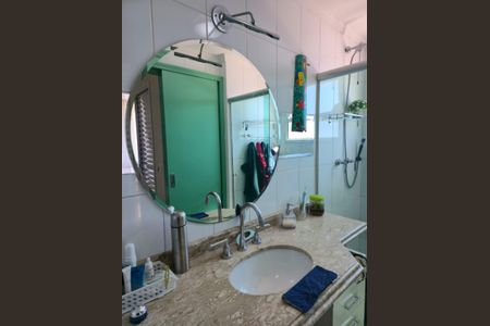 Apartamento à venda com 145m², 4 quartos e 3 vagas Apartamento à venda com 145m², 4 quartos e 3 vagasBanheiro da Suíte 01