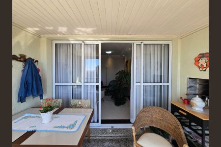 Apartamento à venda com 145m², 4 quartos e 3 vagas Apartamento à venda com 145m², 4 quartos e 3 vagasVaranda da Sala