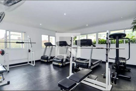 Apartamento à venda com 145m², 4 quartos e 3 vagas Apartamento à venda com 145m², 4 quartos e 3 vagasÁrea comum - Academia