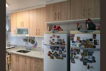 Apartamento à venda com 145m², 4 quartos e 3 vagas Apartamento à venda com 145m², 4 quartos e 3 vagasCozinha