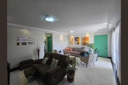 Apartamento à venda com 145m², 4 quartos e 3 vagas Apartamento à venda com 145m², 4 quartos e 3 vagasSala