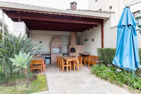 Apartamento à venda com 145m², 4 quartos e 3 vagas Apartamento à venda com 145m², 4 quartos e 3 vagasÁrea comum - Churrasqueira