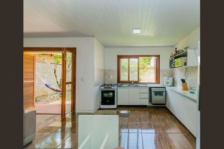 Cozinha de casa para alugar com 2 quartos, 98m² em Lomba do Pinheiro, Porto Alegre