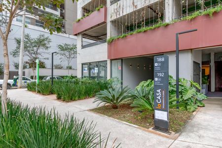 Apartamento para alugar com 71m², 1 quarto e 1 vagaFachada