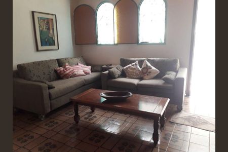 Casa à venda com 3 quartos, 180m² em Vila Alvinopolis, São Bernardo do Campo