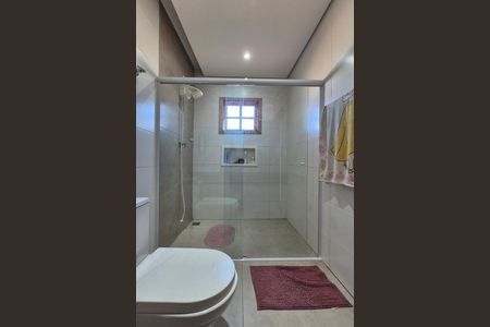 Casa à venda com 200m², 5 quartos e 5 vagasBanheiro da Suíte