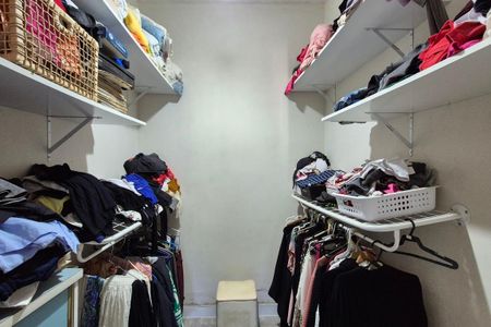 Casa à venda com 200m², 5 quartos e 5 vagasCloset da Suíte 
