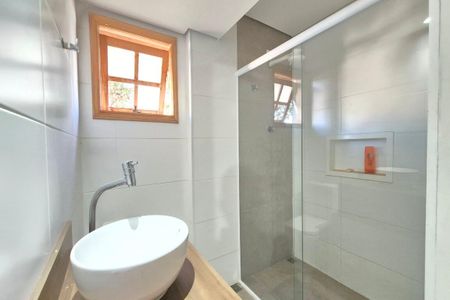 Casa à venda com 200m², 5 quartos e 5 vagasBanheiro da Suíte