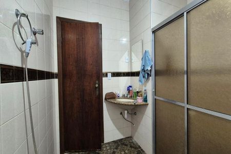 Casa à venda com 200m², 5 quartos e 5 vagasBanheiro da Suíte