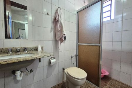 Casa à venda com 200m², 5 quartos e 5 vagasBanheiro da Suíte