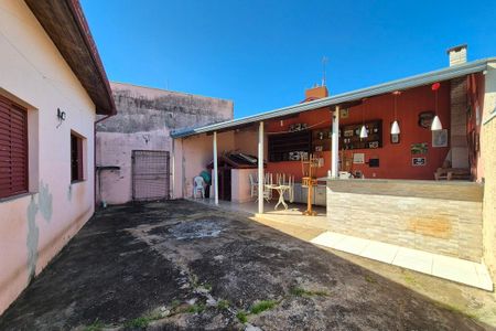 Casa à venda com 200m², 5 quartos e 5 vagasQuintal 